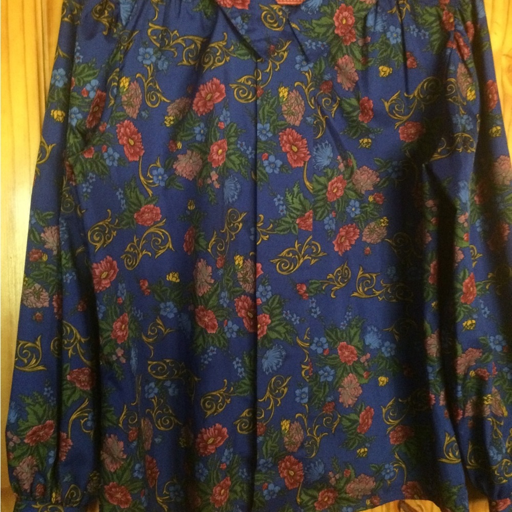 Vintage Hidden Button Dark Blue Pattern Blouse - image 3